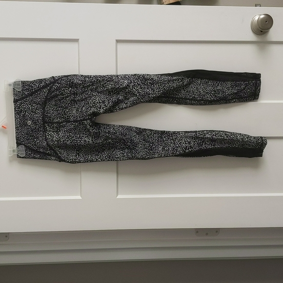 Lululemon Leggings - Picture 2 of 7